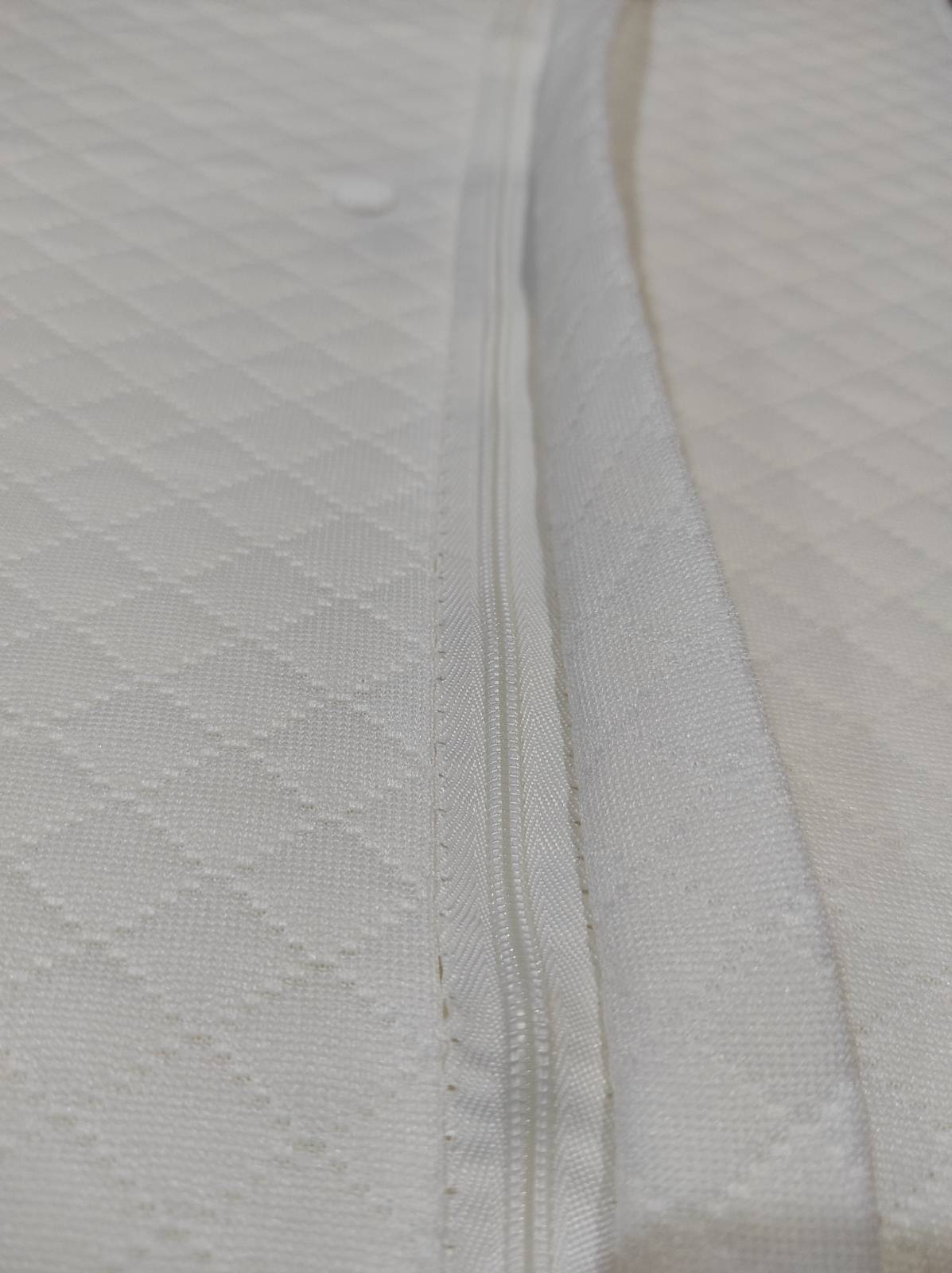 Almohada cervical viscoelástica diseño mariposa Celeste